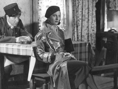 La actriz Michèle Morgan (i) y el actor Jean Gabin en 'El muelle de las brumas' en 1938.