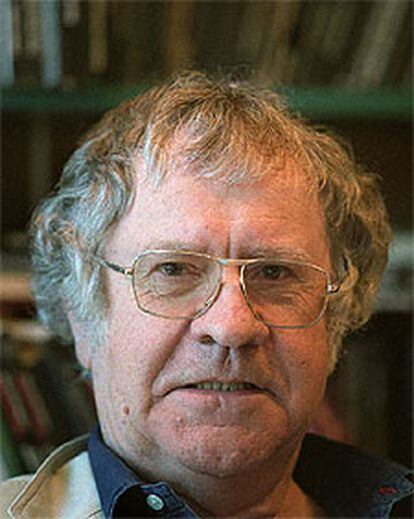 Ian Gibson, ayer en Madrid.