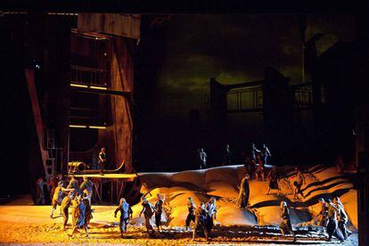 Escena de la &oacute;pera &#039;El holand&eacute;s errante&#039;, de Richard Wagner, en la &Oacute;pera de Lyon.   