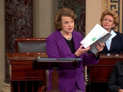 La senadora Dianne Feinstein en la presentación del informe sobre métodos de la CIA en 2014