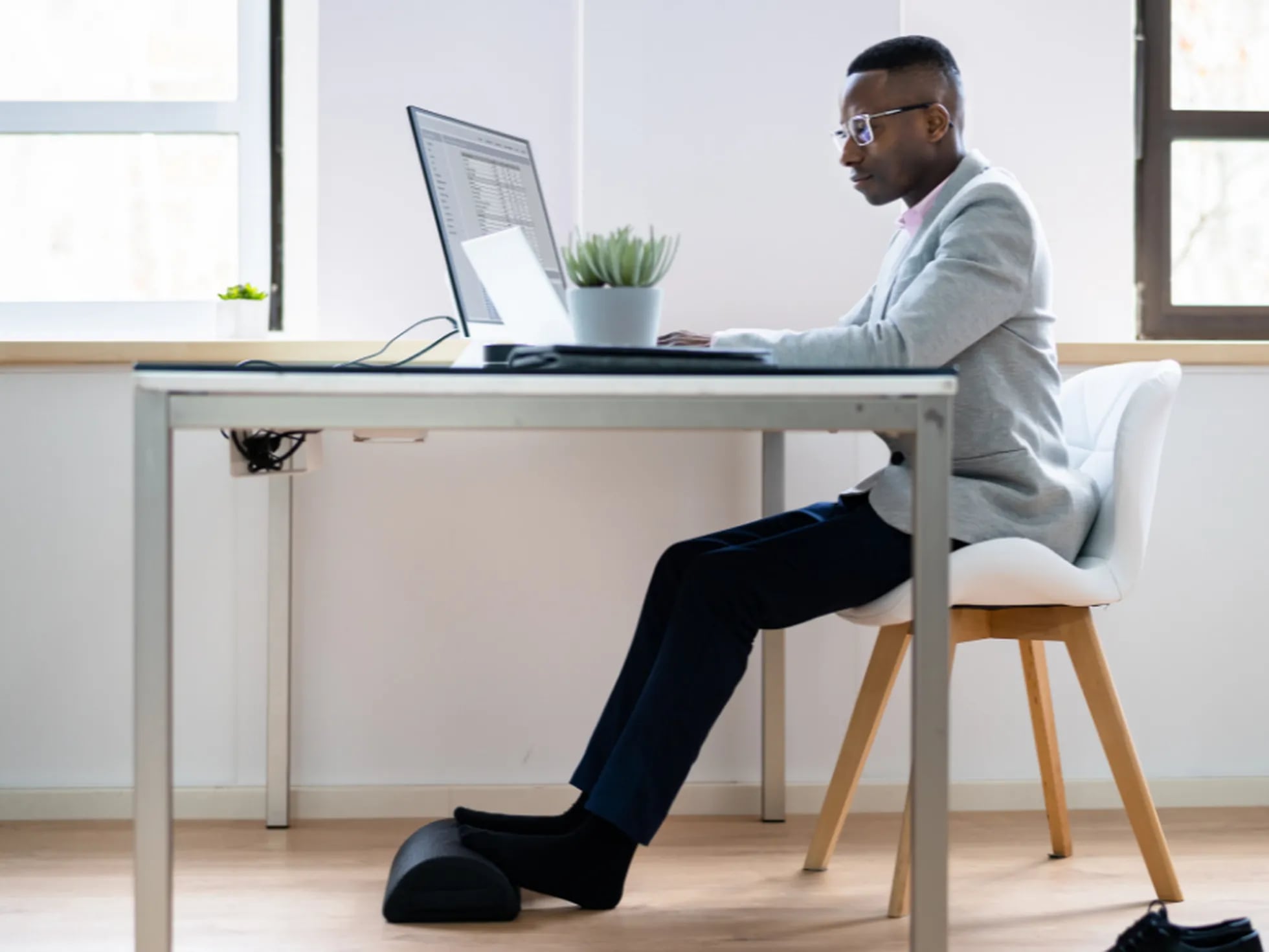 Reposapies Escritorio, Posapies Oficina Masaje de Puntos, Postura Correcta  Al Sentarse Apoya Pies para Trabajadores de Oficina, Oficinas, Mujeres  Embarazadas : : Hogar y cocina