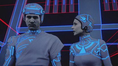 Jeff Bridges y Cindy Morgan, en 'TRON'.