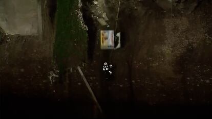 El momento en el que un refrigerador cae sobre un rescatista en San Martín de Porres (Lima) el 22 de marzo 2023