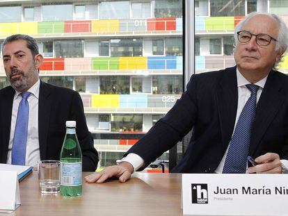 José Carlos Saz, consejero delegado de Habitat Inmobiliaria (izquierda), y Juan María Nin, presidente.