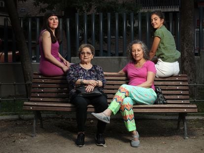 De izquierda a derecha, Marta Fernández Calvo, Pilar Lozano, Verónica Carro y Daniela Ruiz Moreno, este verano en Madrid.