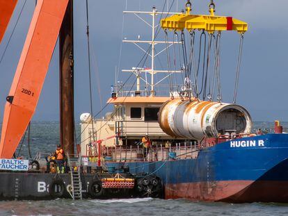 Obras en la terminal de gas natural licuado de GNL planeada en la isla de Rügen, en Alemania