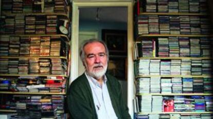El director y productor Gonzalo García Pelayo, en su casa de Madrid.