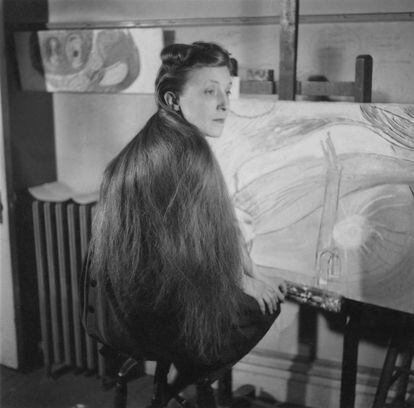The artist Louise Bourgeois, in the studio of her New York apartment, circa 1946.