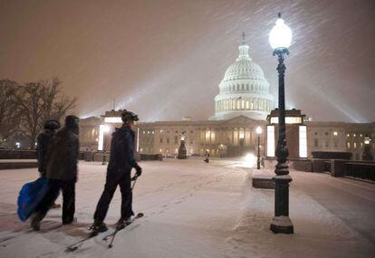 La capital de EE UU sufre su peor nevada en cuatro años.