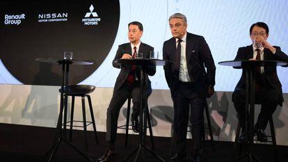 El CEO de Nissan Makoto Uchida junto a sus homólogos de Renault, Luca de Meo y Mitsubishi Motors,Takao Kato.