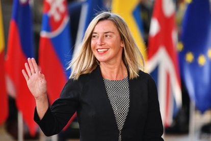 La vicepresidenta de la Comisión Europea y alta representante de la Unión Europea para Asuntos Exteriores y Seguridad, Federica Mogherini, al llegar a la reunión extraordinaria del Consejo Europeo.