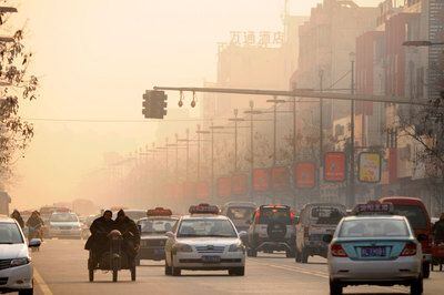 Es difícil ver el sol en esta ciudad en la que el nivel de partículas en el aire es 100 veces superior al estándar chino.