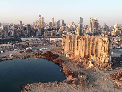 Vista aérea de la zona del puerto de Beirut afectada por la explosión, en una fotografía tomada el 31 de julio.