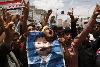 Manifestantes yemeníes piden la salida del país del presidente Ali Abdalá Saleh.