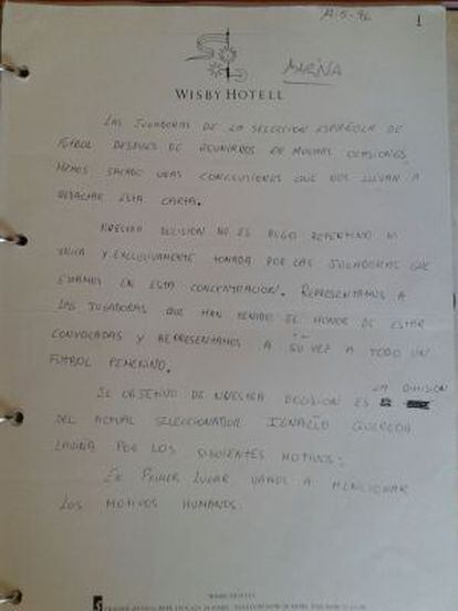 Carta firmada en un hotel de Suecia en 1996 por las futbolistas