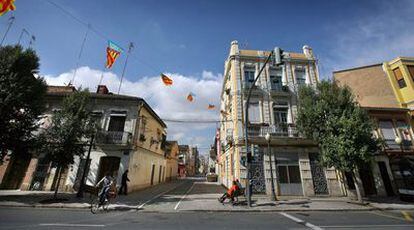 Uno de los edificios del barrio de El Cabanyal de Valencia, en la calle de la Reina.