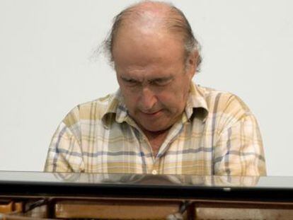 Carles Santos, solo ante el piano en la última versión de sí mismo