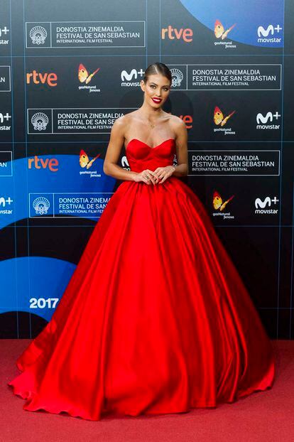 Jessica Goicoechea, con vestido de Ze García, en la premiere de La Cordillera.