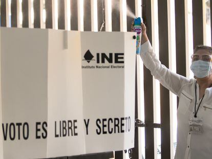 El Instituto Nacional Electoral (INE) realizó una presentación a medios de las medidas y protocolo de sanidad que aplicará para la realización de las elecciones, el próximo 6 de junio de 2021.