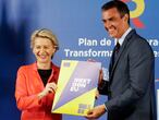 DVD 1058 (16 0621). Madrid. Alcobendas. El presidente del Gobierno, Pedro Sánchez, recibirá a la presidenta de la Comisión Europea, Ursula von der Leyen, Tras visitar el Centro de Control Eléctrico (CECOEL), mantendrán un encuentro bilateral y realizarán una comparecencia conjunta ante los medios de comunicación. Rueda de prensa posterior al encuentro. © LUIS SEVILLANO.