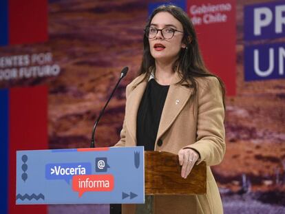 La portavoz del Gobierno chileno, Camila Vallejo, confirmó que el cambio de Gabinete será hoy.