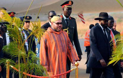 El rey de Marruecos, Mohamed VI, durante su visita a Juba, el 1 de febrero.