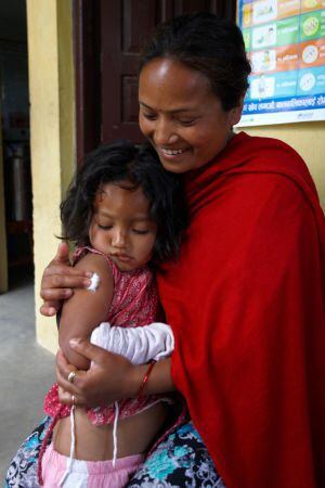 La madre de Neisha ha llevado a la pequeña a vacunarse ante el temor de que contraiga Sarampión.
