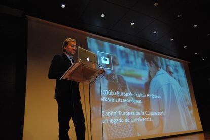 El director general de San Sebasti&aacute;n 2016, Pablo Ber&aacute;stegui, en la presentaci&oacute;n del programa, hoy en el Museo Reina Sof&iacute;a.