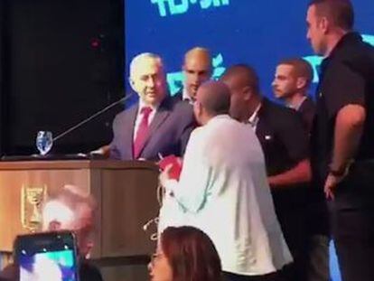 El primer ministro de Israel interrumpe el acto electoral que estaba celebrando en Ashdod