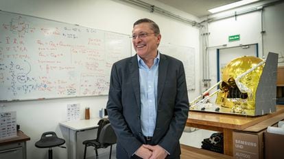 Gustavo Medina, responsable del Laboratorio de Instrumentación Espacial, del Instituto de Ciencias Nucleares de la UNAM.