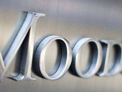 Moody's rebaja el rating de Reino Unido por la incertidumbre sobre el 'brexit'