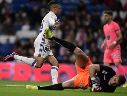 Mariano celebra su gol a la Cultural.