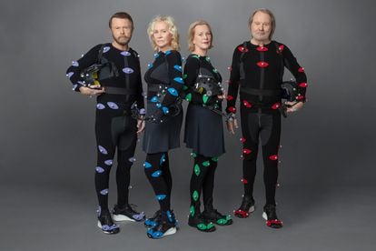 Los cuatro miembros de ABBA, vestidos con trajes de captura en movimiento. / Baillie Walsh. 