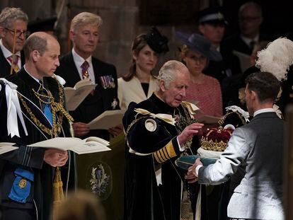 Carlos III recibe este miércoles 5 de julio la corona de Escocia en la catedral de St. Giles, en Edimburgo.