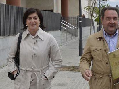 La exgerente de FGV, Marisa Gracia, este viernes, a su llegada al juzgado para declarar. 