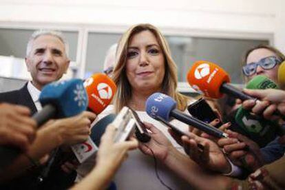 La presidenta de Andalucía, Susana Díaz, declara ante los medios el pasado viernes.