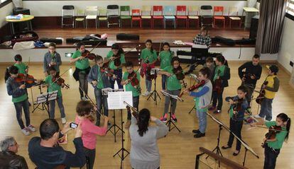 Orquesta infantil de Cuerda La Vera.