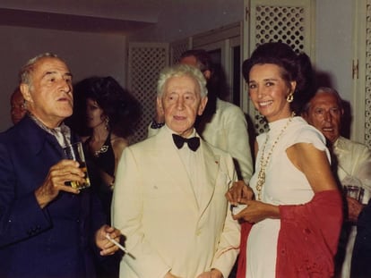 Luis Escobar, marqués de las Marismas, el pianista Arthur Rubinstein y Aline Griffith, condesa de Romanones en El Viso.