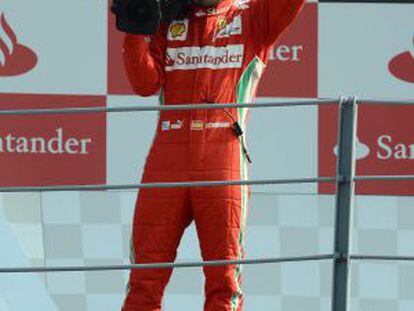 Fernando Alonso, el pasado domingo, en el podio del circuito de Monza