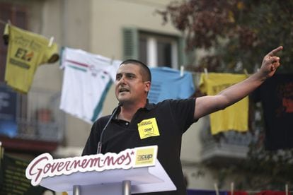 Quim Arrufat, durante su intervención en el acto de campaña de la formación celebrado en Terrassa en 2015. Alejandro García (Efe)