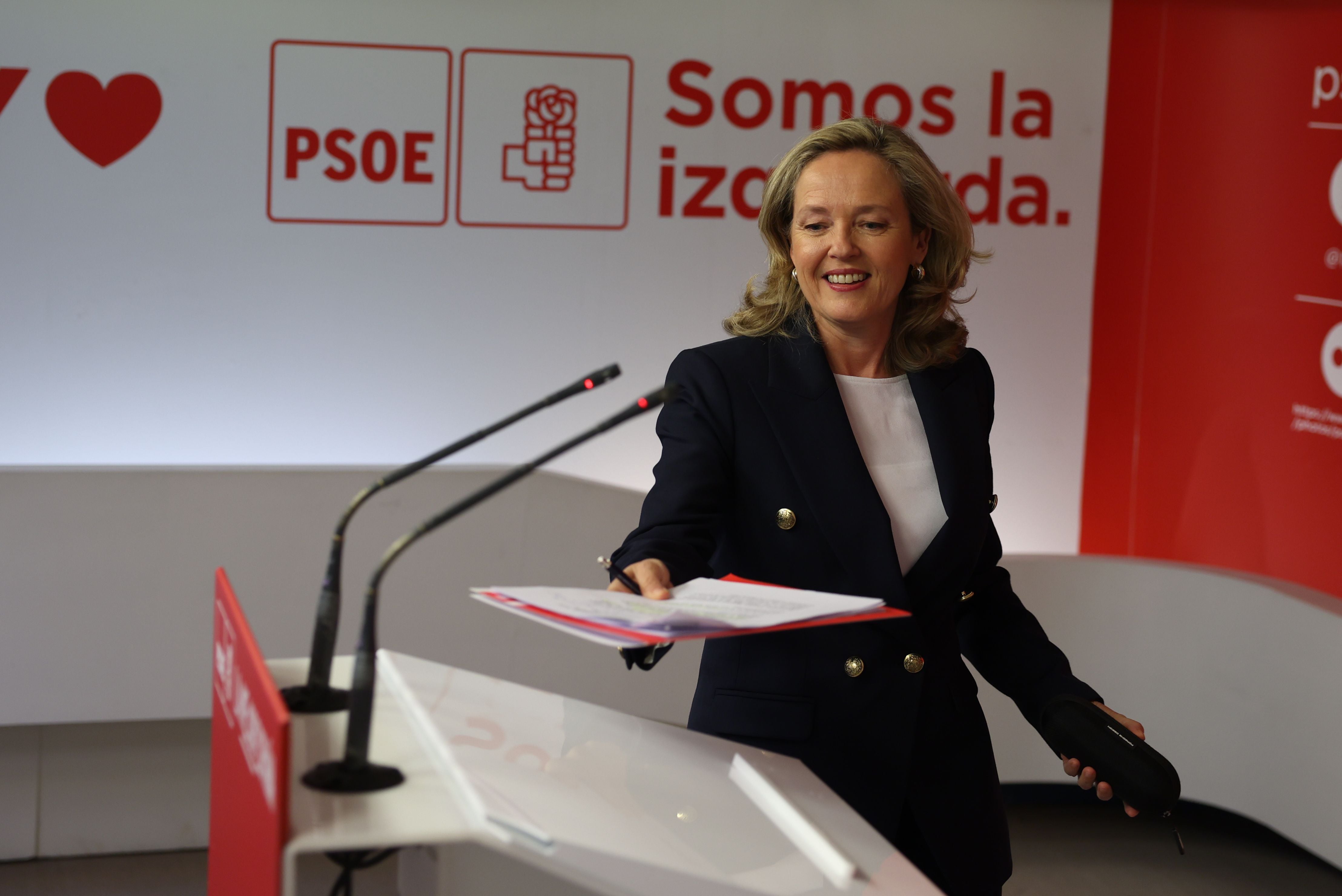 La vicepresidenta económica Nadia Calviño este lunes en la sede del PSOE.