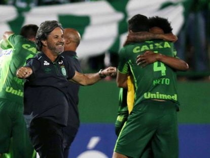 Jugadores del Chapecoense celebran el pase a la final.