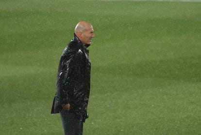 Zidane, durante el clásico en el Di Stéfano.
