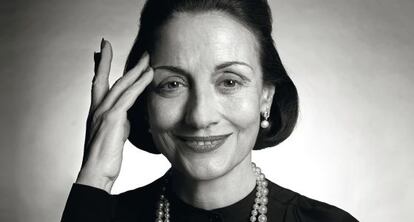 Carme Elías con estilismo de Alberto Murtra.
