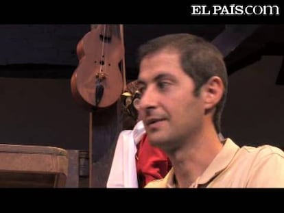 Descubre unas escenas de la adaptación del clásico español por la compañía La Máquina Real antes de su estreno en el Festival de Teatro de Almagro. El director del montaje, Claudio Hochman, al habla sobre este montaje que utiliza títeres tallados inspirados en los que se usaban hace 400 años.