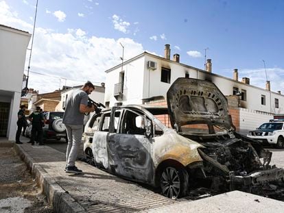 La Guardia Civil investiga la muerte de un hombre y el incendio intencionado de una vivienda y un vehículo registrado la madrugada de este lunes en Salar (Granada).