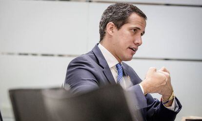 Juan Guaidó, este sábado en su despacho de Caracas.