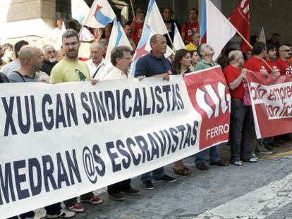 Protestas de la CIG delante del juzgado