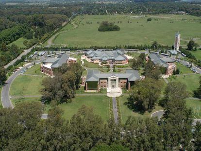 Campus de la escuela de negocios IAE, primera de Argentina. 