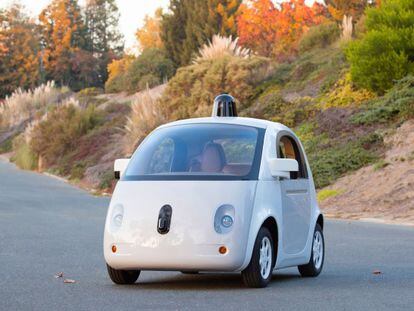 Google enseña a sus coches autónomos cuándo deben pitar y cómo